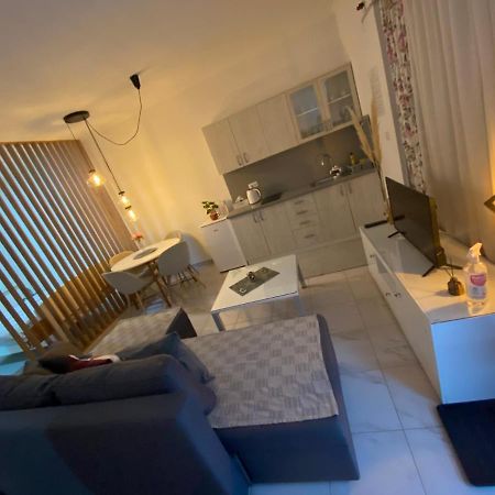 Deluxe Apartment Tuzla Luaran gambar