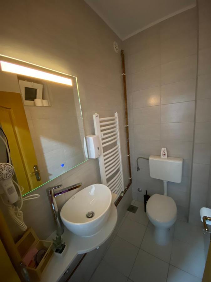 Deluxe Apartment Tuzla Luaran gambar