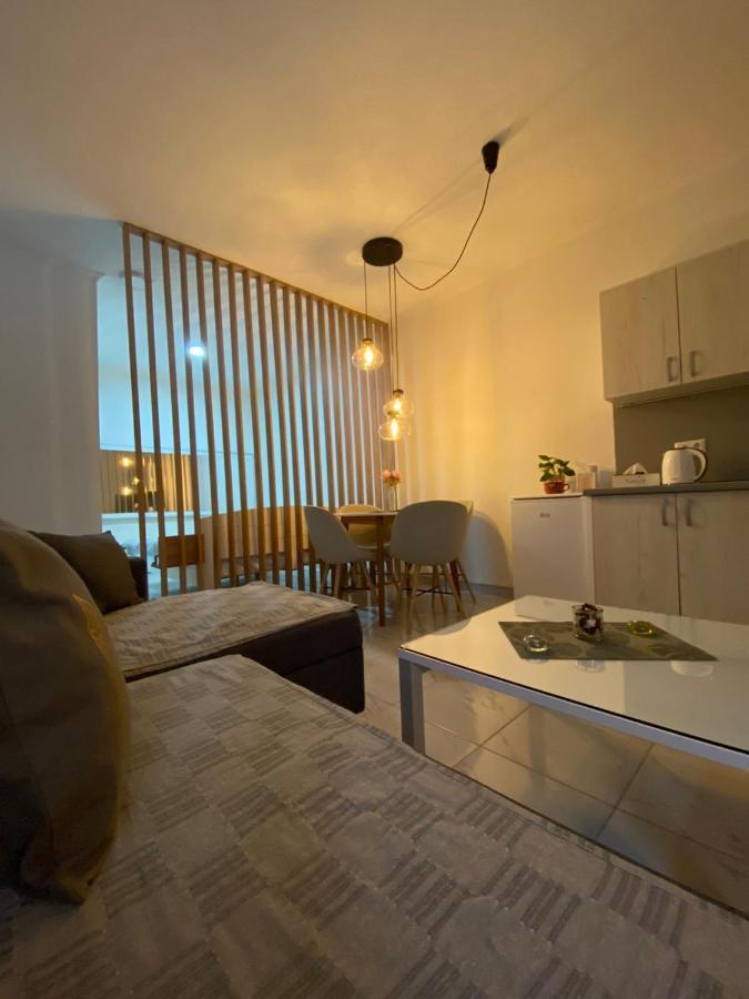 Deluxe Apartment Tuzla Luaran gambar