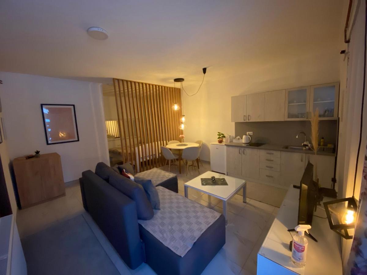Deluxe Apartment Tuzla Luaran gambar